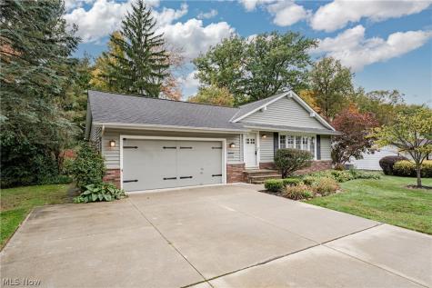 2090 Marshfield Road Mayfield Heights OH 44124