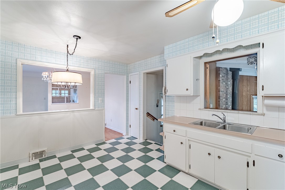 2090 Marshfield Road Mayfield Heights OH 44124