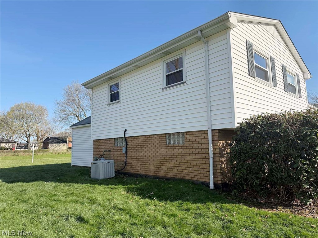7090 Hillridge Avenue NE Canton OH 44721