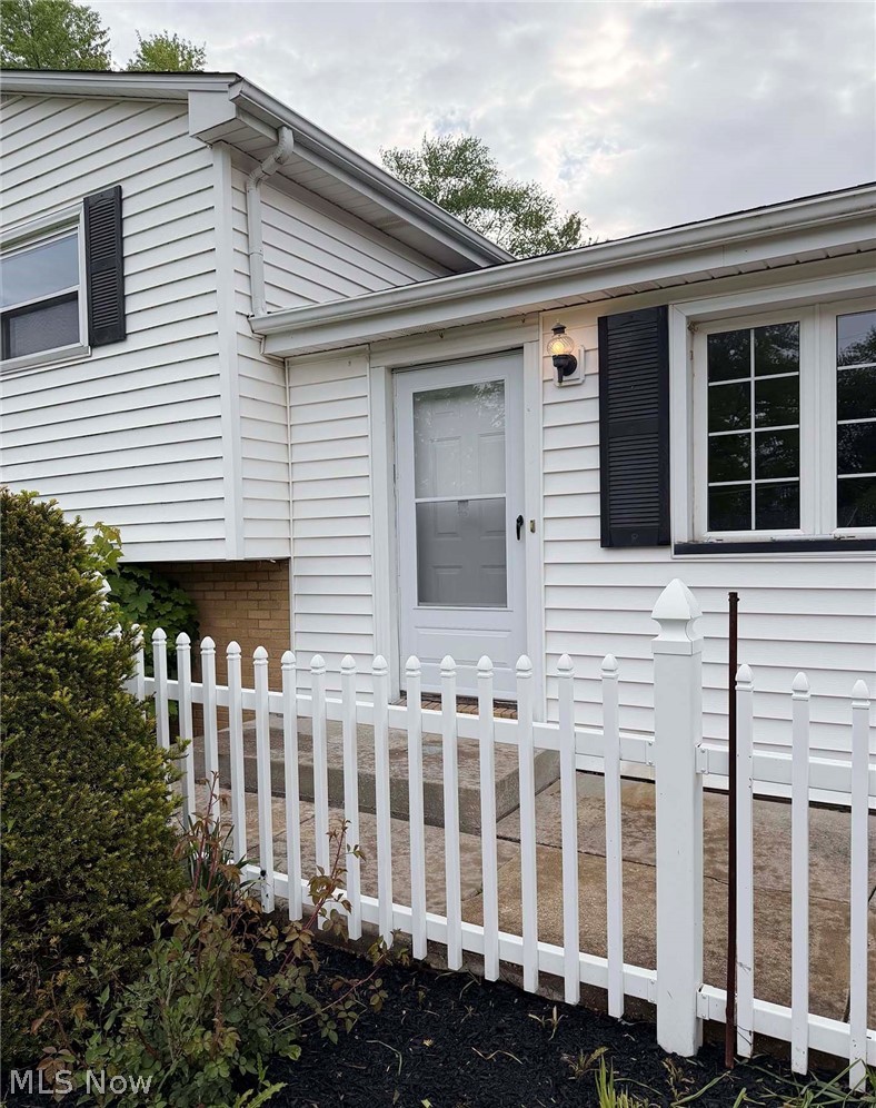 7090 Hillridge Avenue NE Canton OH 44721