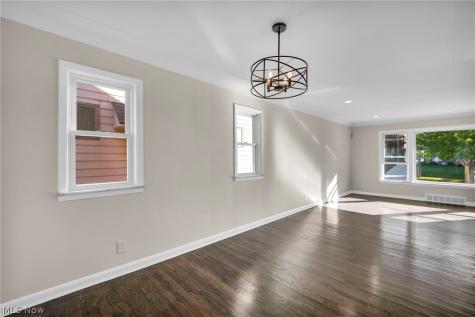 3654 Winchell Road Shaker Heights OH 44122
