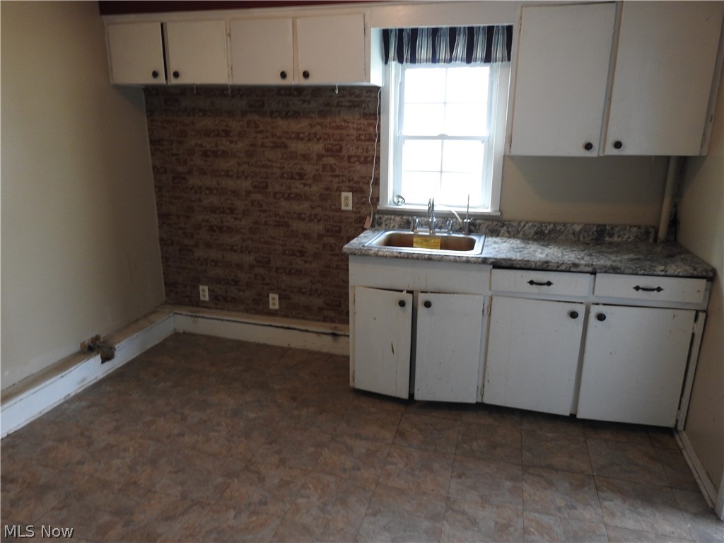 16177 Center Street Middlefield OH 44062