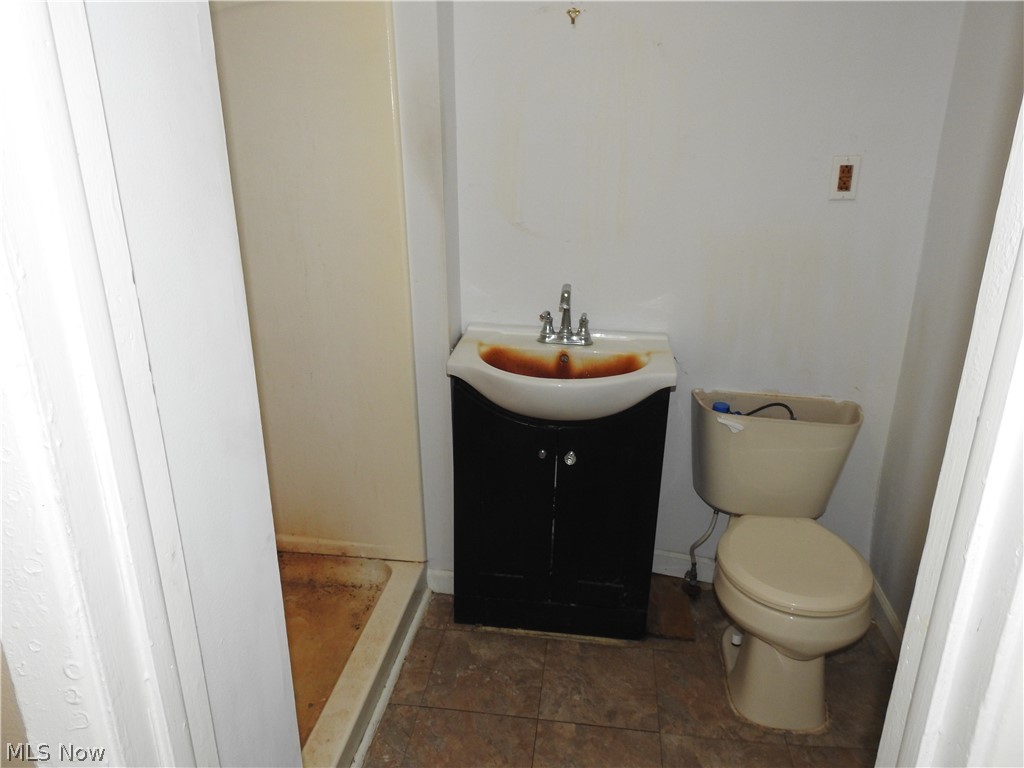 16177 Center Street Middlefield OH 44062
