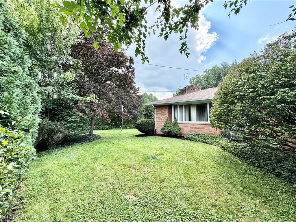 1050 Melwood Drive NE Warren OH 44483