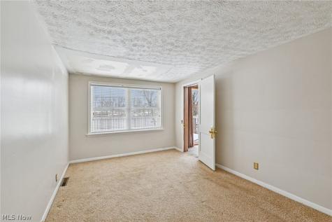 3932 S Main Street Akron OH 44319