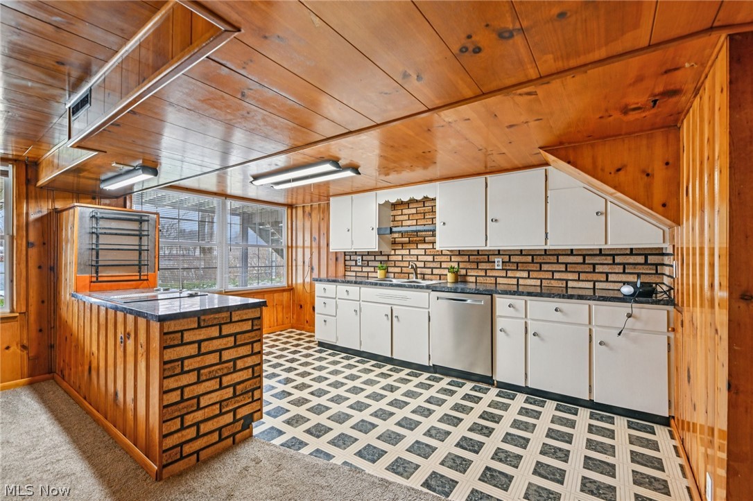 3932 S Main Street Akron OH 44319