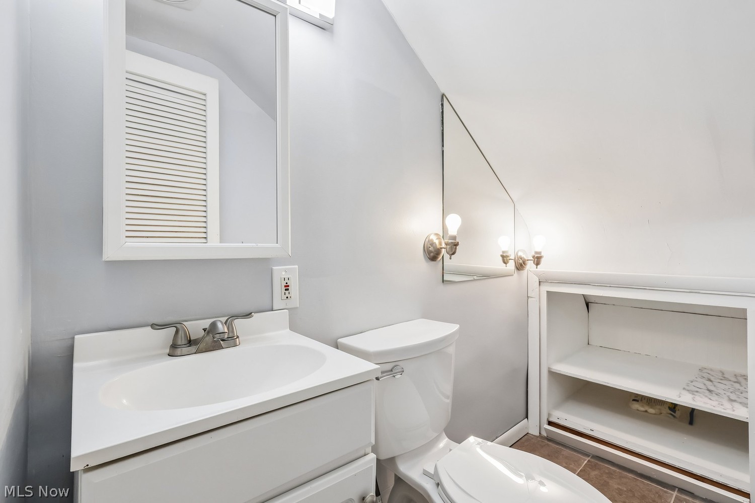 5955 Ridgebury Boulevard Highland Heights OH 44124