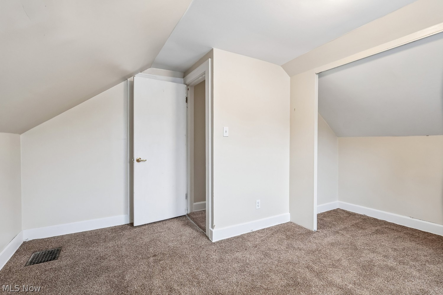 5955 Ridgebury Boulevard Highland Heights OH 44124