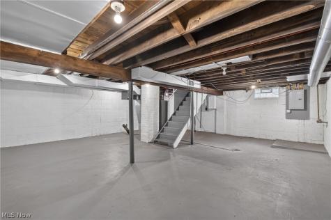 1308 Manor Avenue SW Canton OH 44710