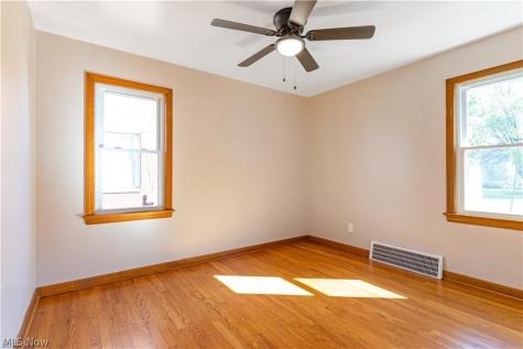6209 Archmere Avenue Brooklyn OH 44144