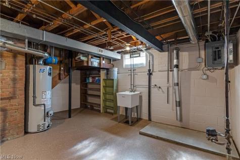6209 Archmere Avenue Brooklyn OH 44144