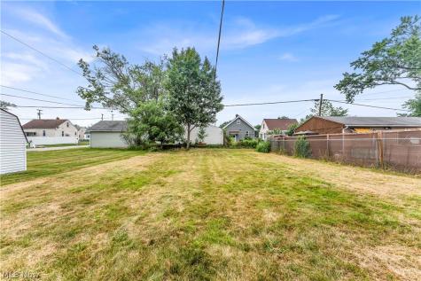 6209 Archmere Avenue Brooklyn OH 44144