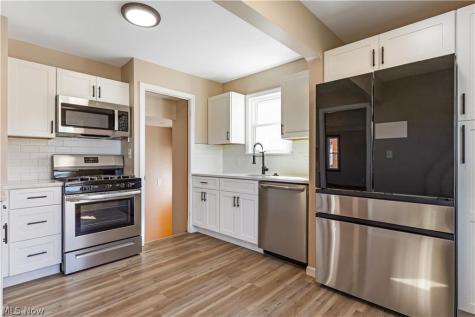 6209 Archmere Avenue Brooklyn OH 44144