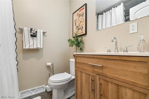 5201 Fawn Drive New Franklin OH 44319