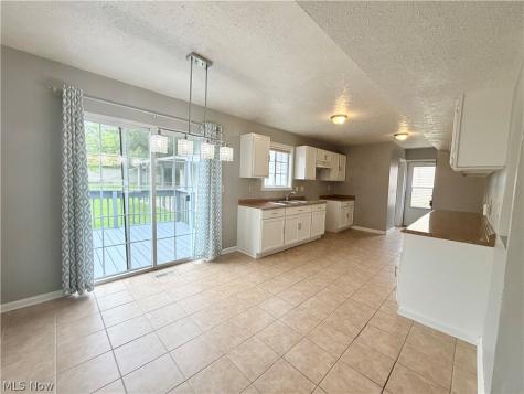 2107 Randall Street Lorain OH 44052