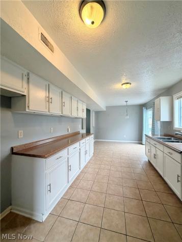 2107 Randall Street Lorain OH 44052