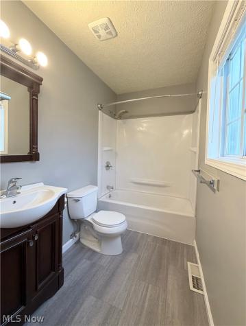 2107 Randall Street Lorain OH 44052