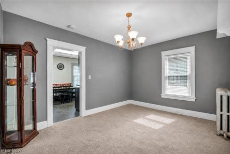 3293 W 99th Street Cleveland OH 44102
