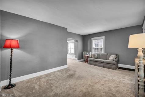 3293 W 99th Street Cleveland OH 44102