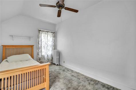 3293 W 99th Street Cleveland OH 44102