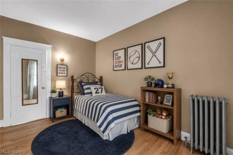 3293 W 99th Street Cleveland OH 44102