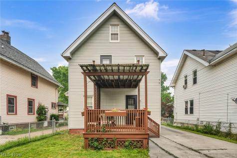 3293 W 99th Street Cleveland OH 44102