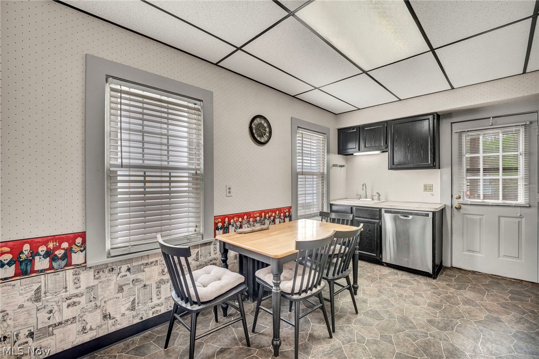 3293 W 99th Street Cleveland OH 44102