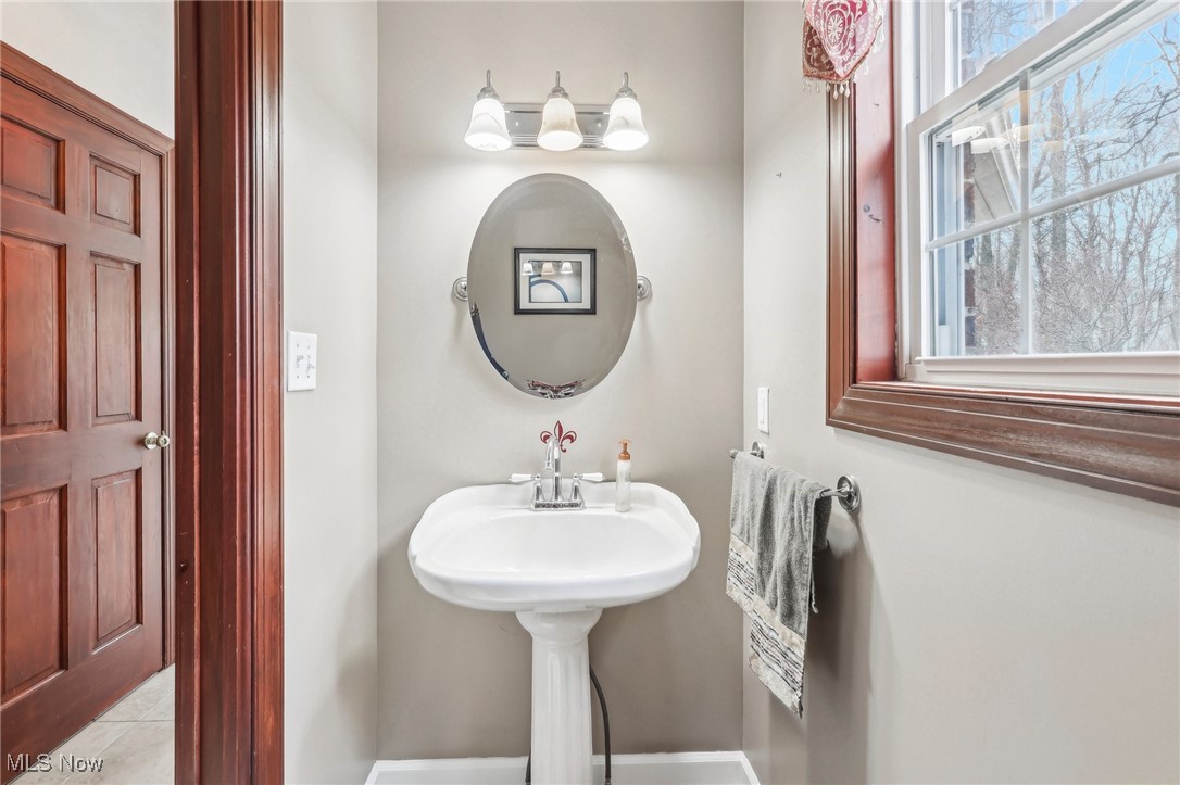 3284 Cannon Road Twinsburg OH 44087