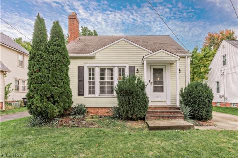 1127 Gordon Road Lyndhurst OH 44124