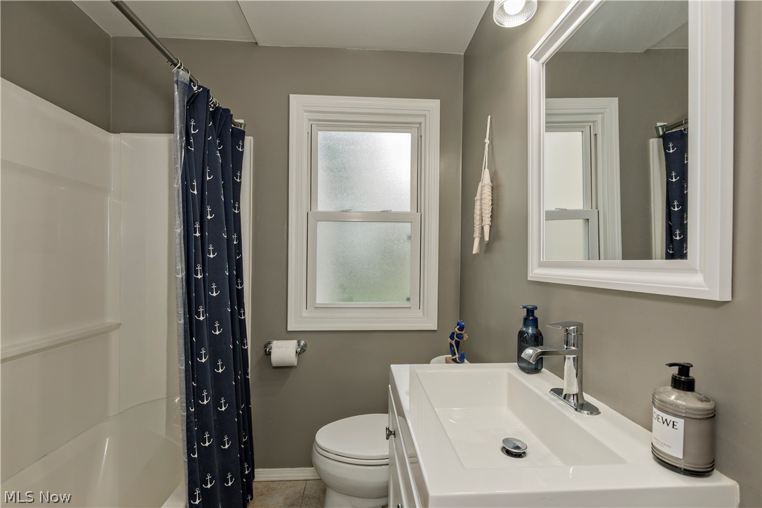 1127 Gordon Road Lyndhurst OH 44124