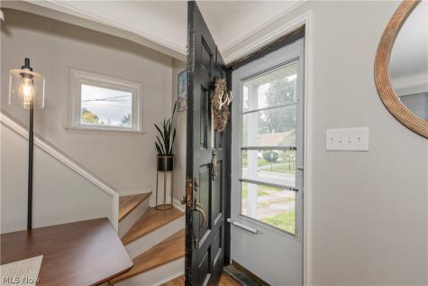 1127 Gordon Road Lyndhurst OH 44124
