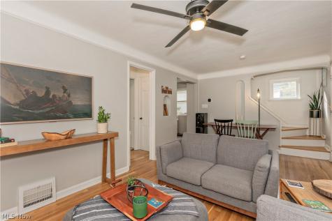 1127 Gordon Road Lyndhurst OH 44124
