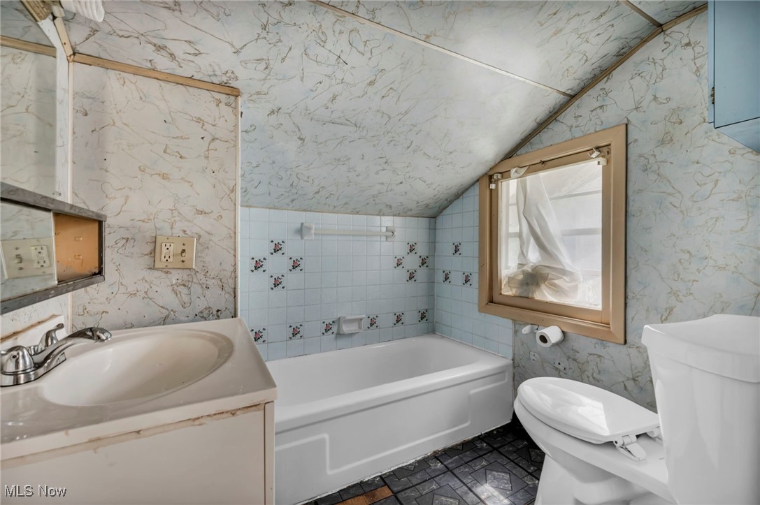 4311 E 160th Street Cleveland OH 44128