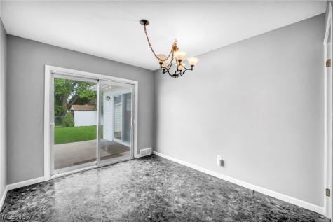 5763 Somerdale Avenue Brook Park OH 44142