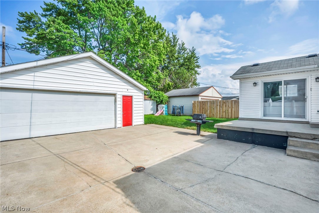 5763 Somerdale Avenue Brook Park OH 44142