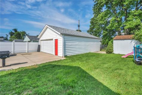 5763 Somerdale Avenue Brook Park OH 44142