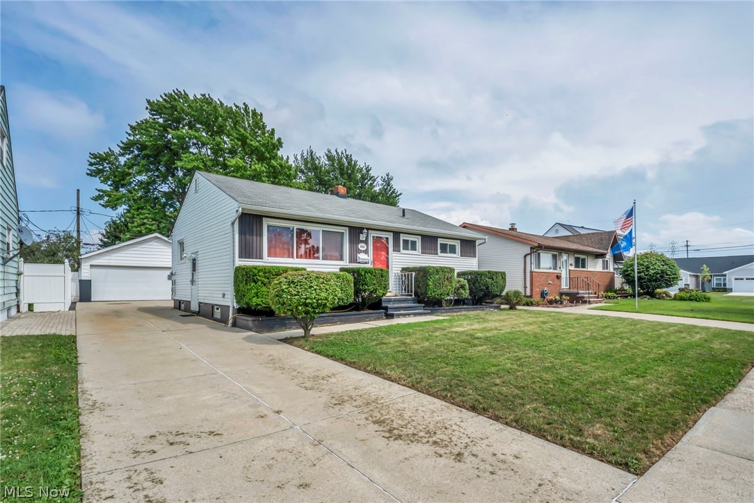 5763 Somerdale Avenue Brook Park OH 44142