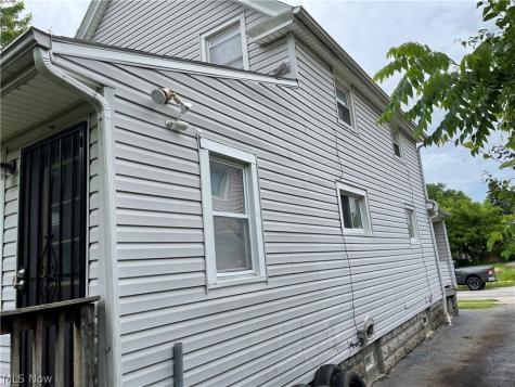 7906 Force Avenue Cleveland OH 44105