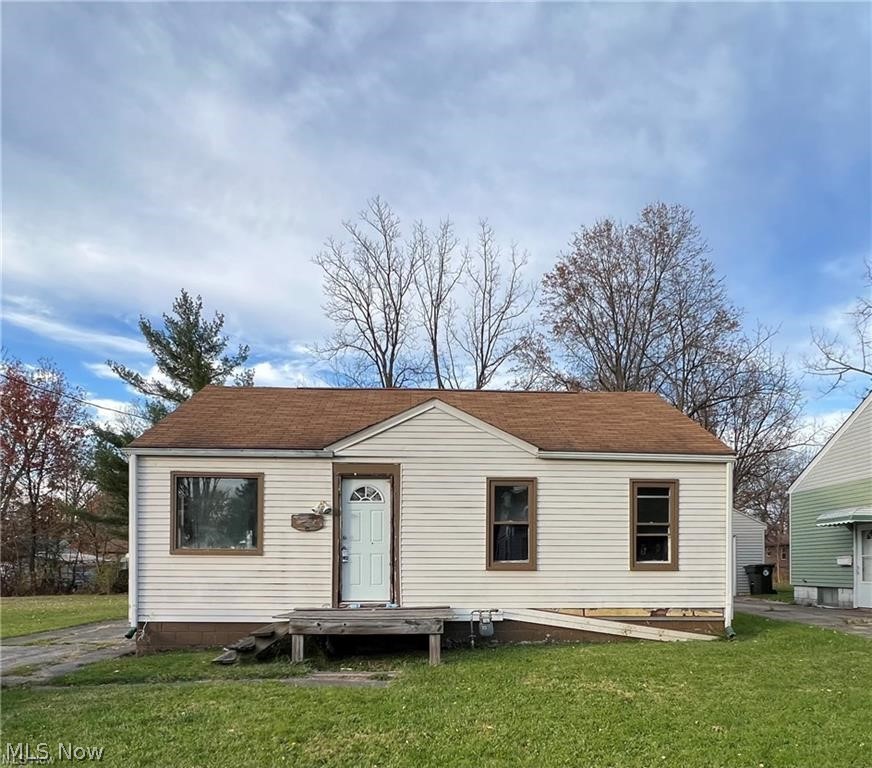 2773 Burton Street SE Warren OH 44484