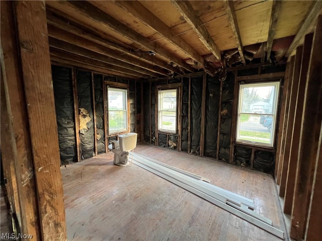 2773 Burton Street SE Warren OH 44484