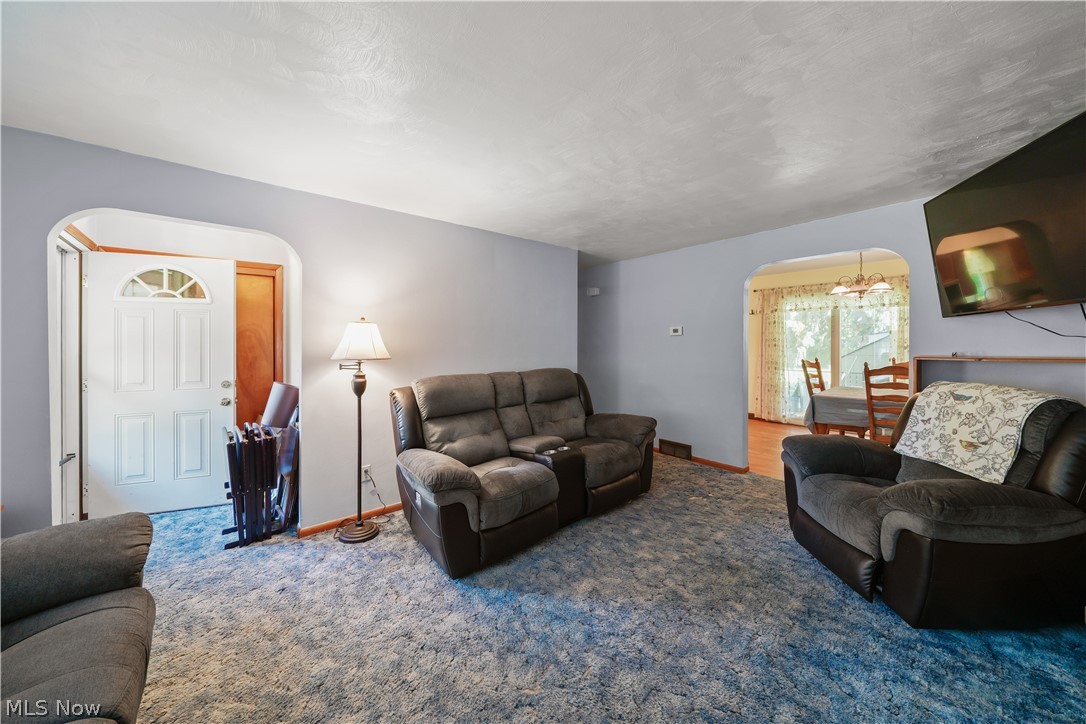 9621 Wolfe Road Windham OH 44288
