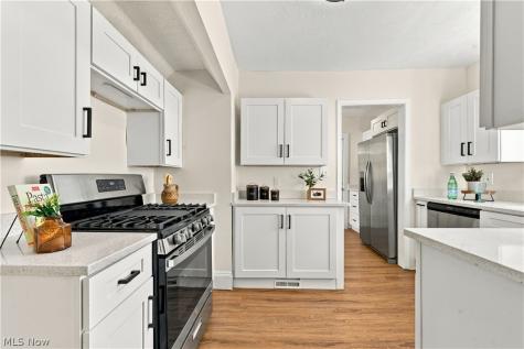 2119 Hampstead Road Cleveland Heights OH 44118
