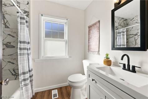 2119 Hampstead Road Cleveland Heights OH 44118