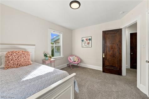 2119 Hampstead Road Cleveland Heights OH 44118