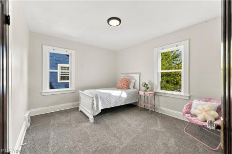 2119 Hampstead Road Cleveland Heights OH 44118
