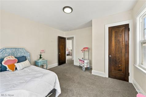 2119 Hampstead Road Cleveland Heights OH 44118