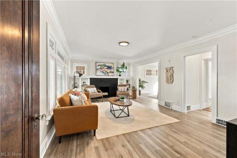 2119 Hampstead Road Cleveland Heights OH 44118
