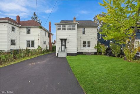 2119 Hampstead Road Cleveland Heights OH 44118