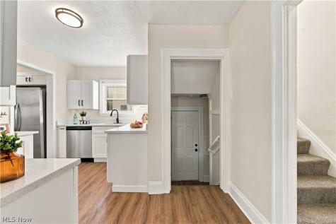 2119 Hampstead Road Cleveland Heights OH 44118