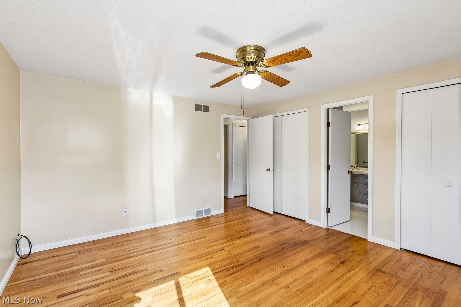 32825 W Nimrod Street Solon OH 44139